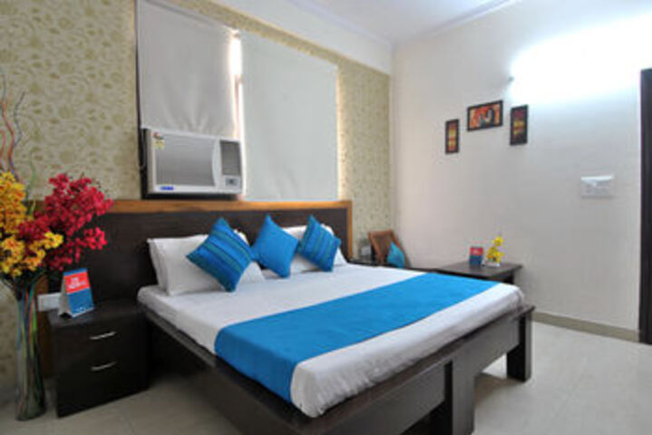 Room 13 of 27