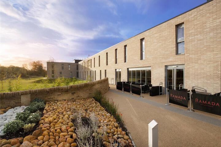 Photo of Ramada Leeds East M1