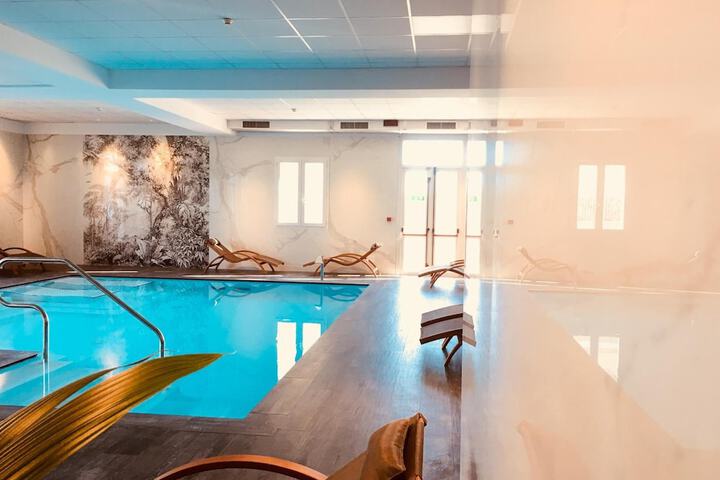 Pool 32 of 64