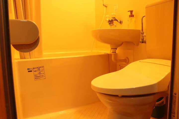 Room 15 of 65