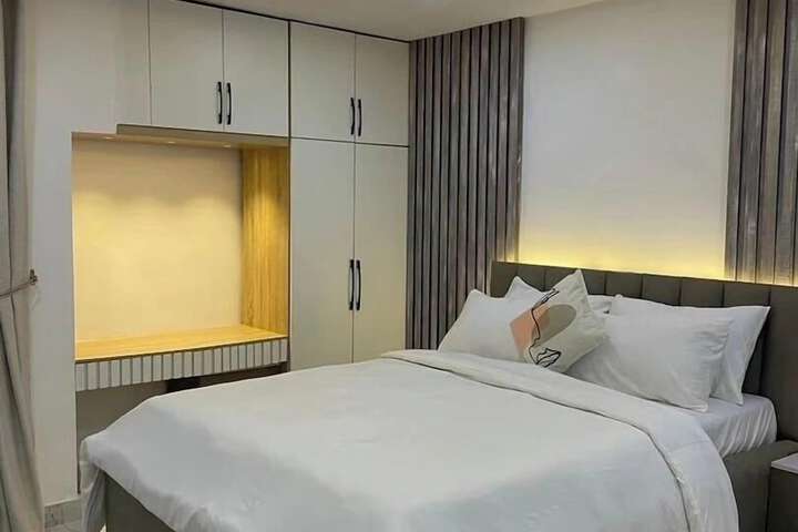 Room 13 of 31