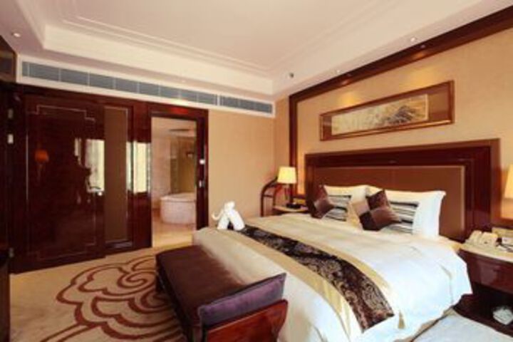Room 13 of 29