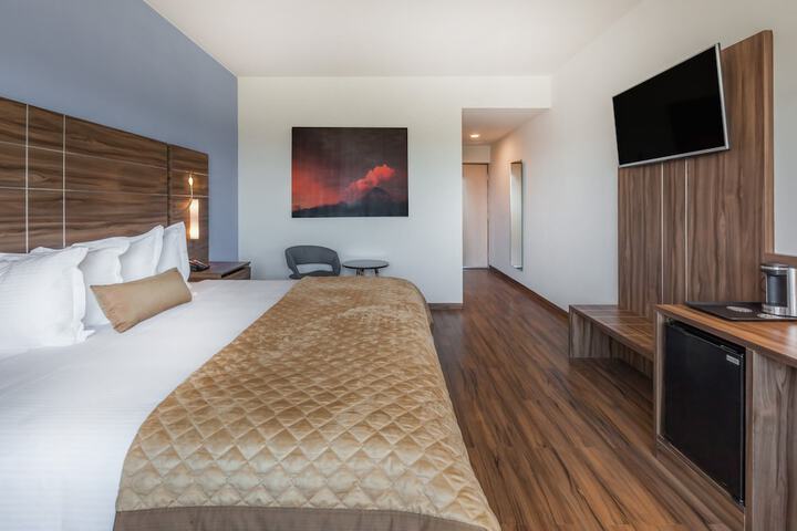 Room 3 of 27