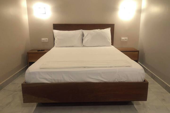 Room 7 of 25