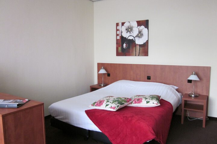 Room 5 of 45