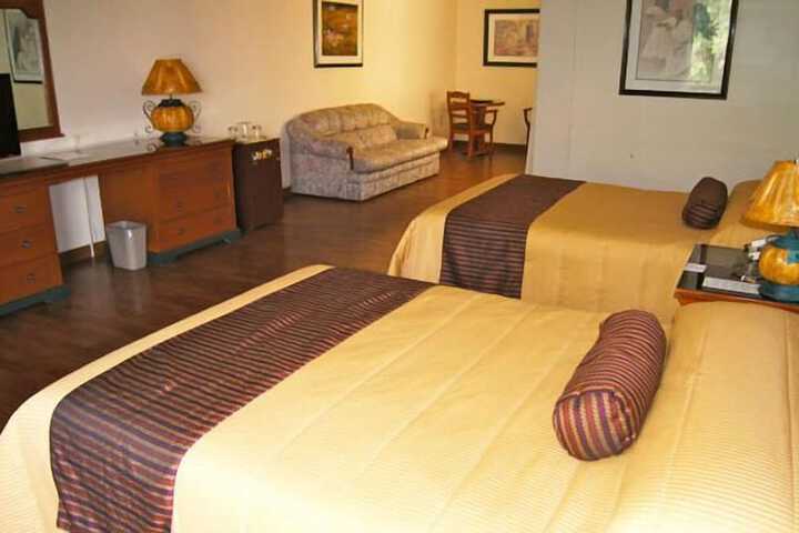 Room 13 of 26