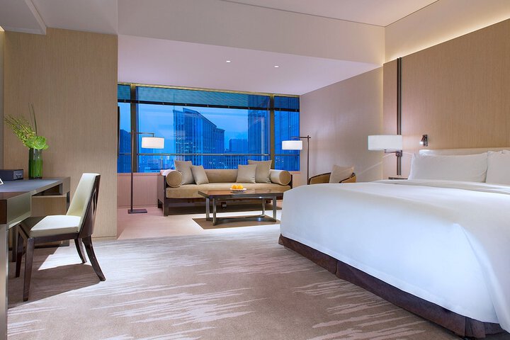 Room 21 of 80