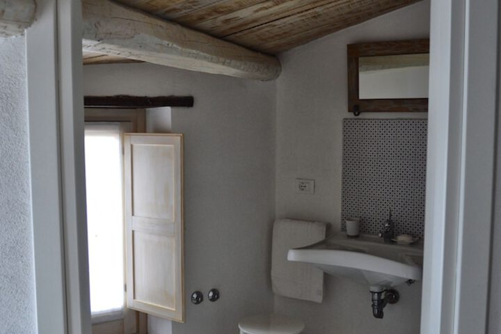 Room 14 of 28