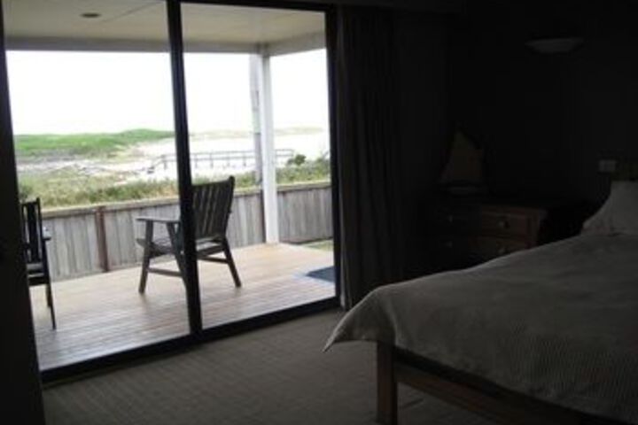 Room 6 of 24