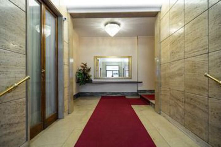 Ballroom/Hall 14 of 27