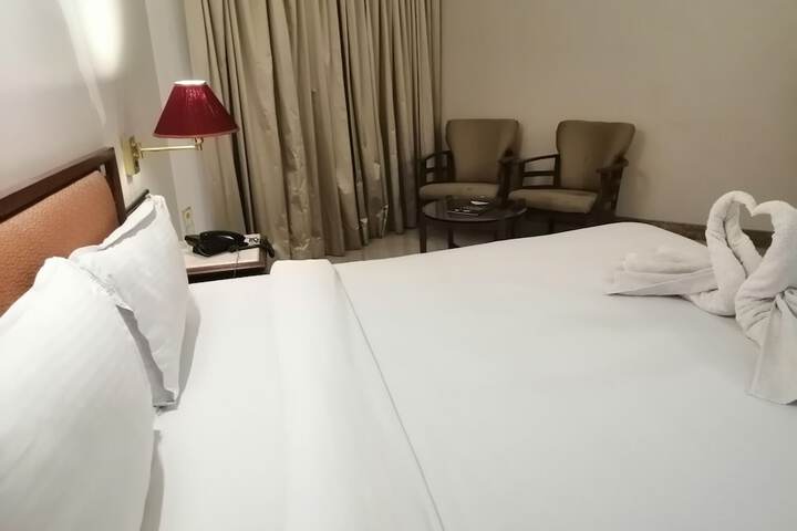 Room 55 of 181