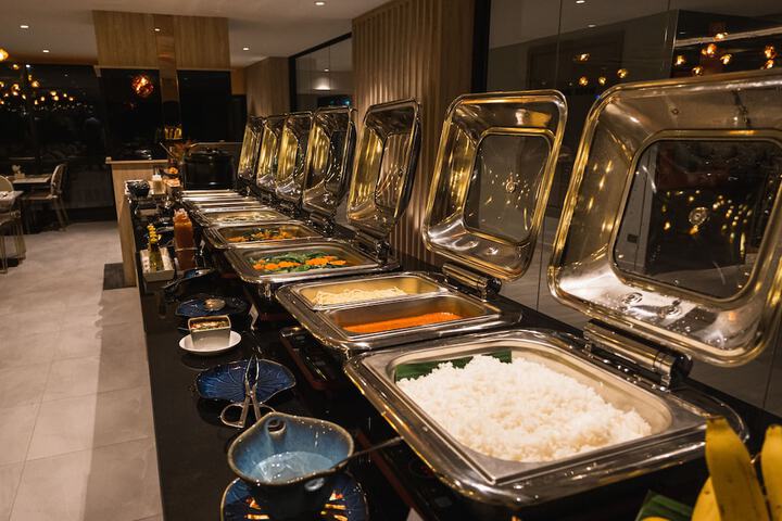 Dining 121 of 136