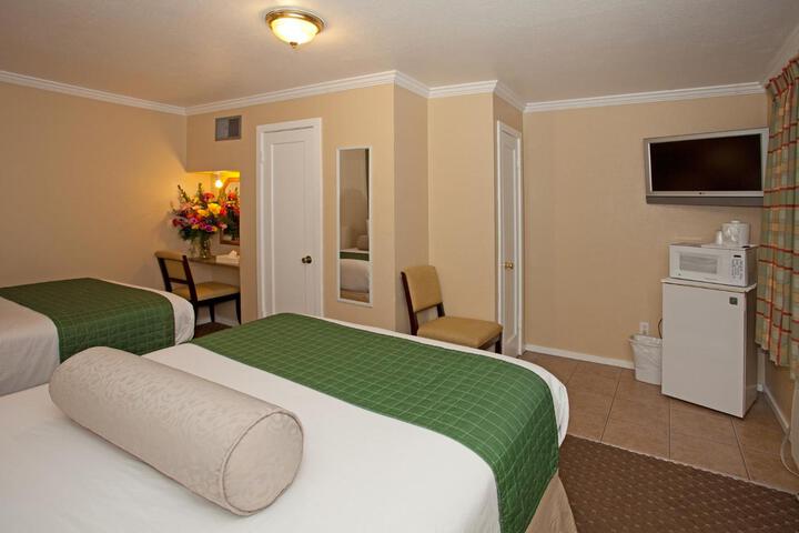 Room 35 of 65