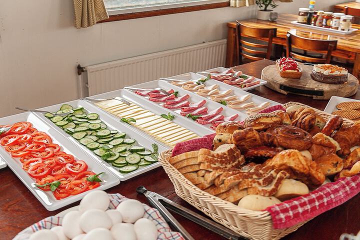 Dining 40 of 86