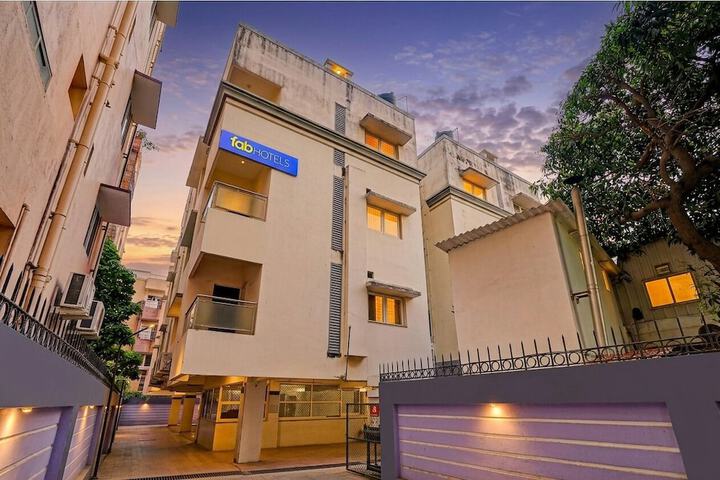 Fabhotel Neha