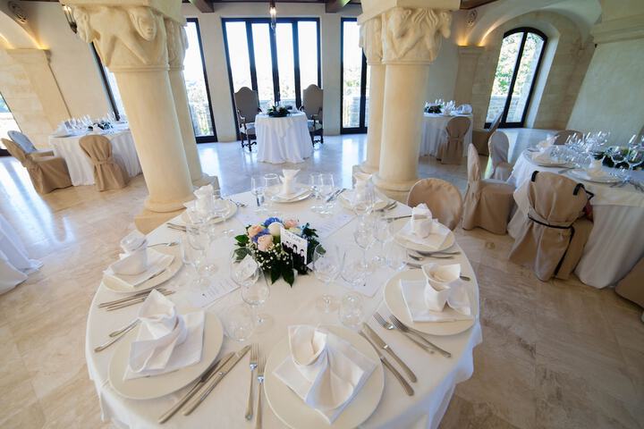 Ballroom/Hall 70 of 106