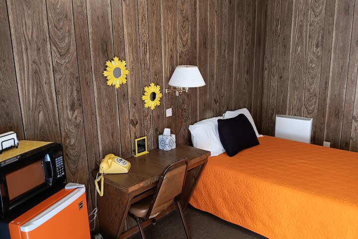 Room 5 of 21