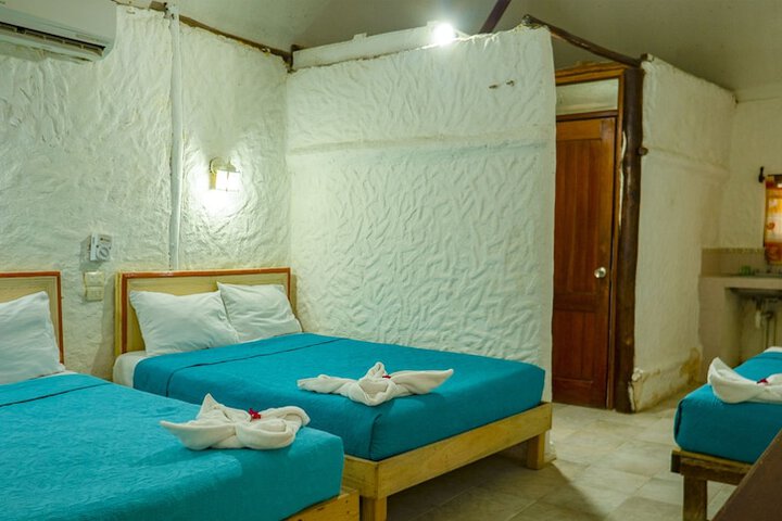 Room 9 of 28
