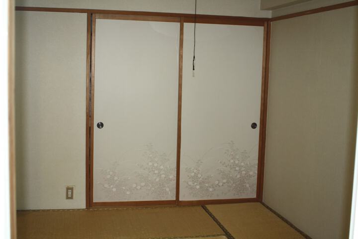 Room 7 of 50