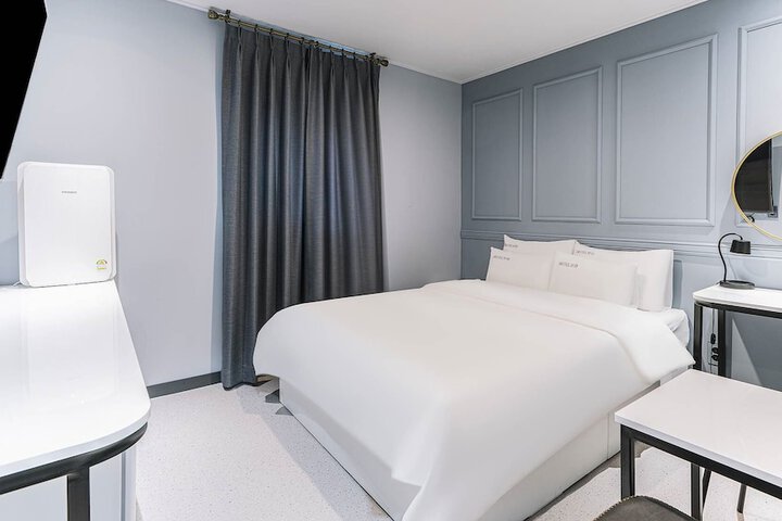 Room 10 of 78
