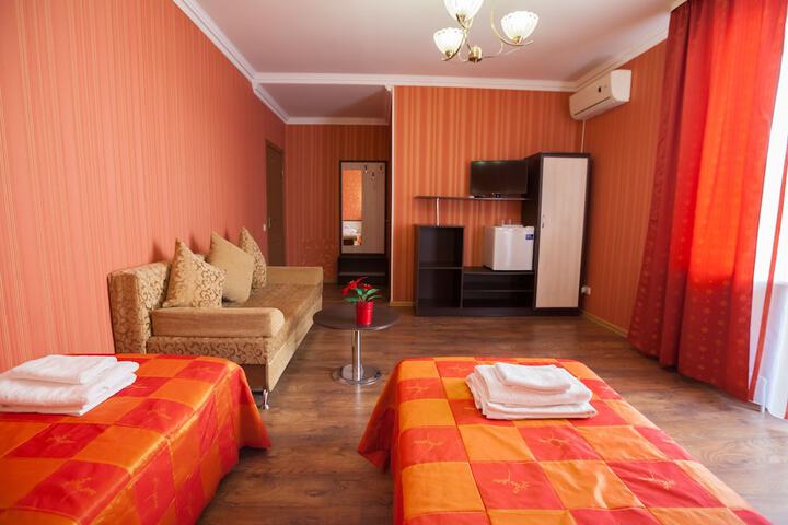 Room 18 of 42