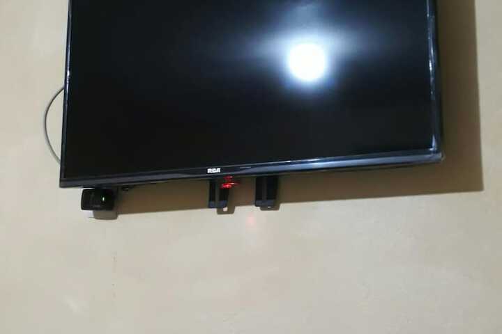 Room 10 of 38