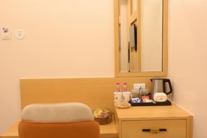 Room 18 of 53