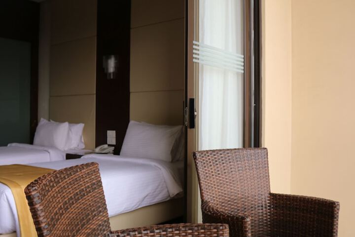 Room 27 of 113