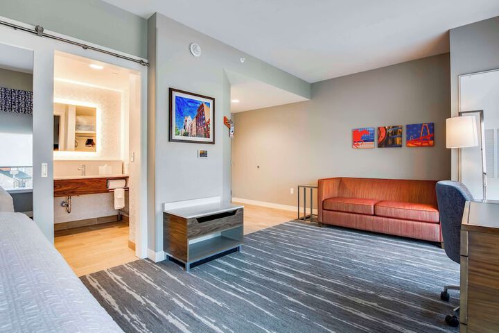 Room 11 of 25