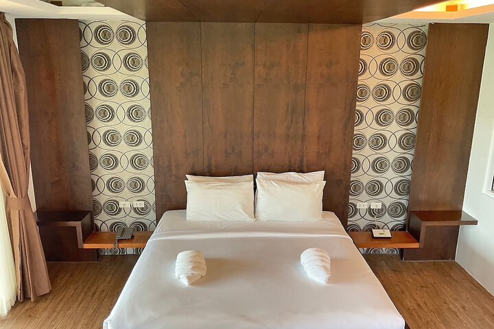 Room 22 of 120