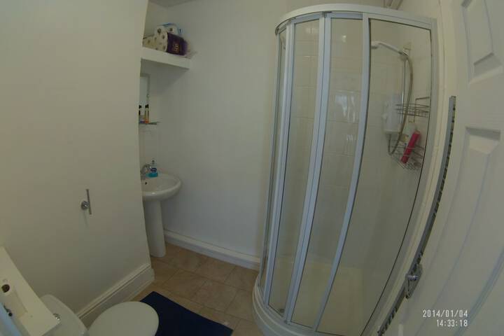 Room 4 of 11