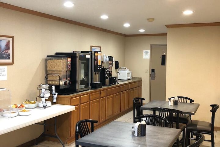 Breakfast/Coffee Service 45 of 56