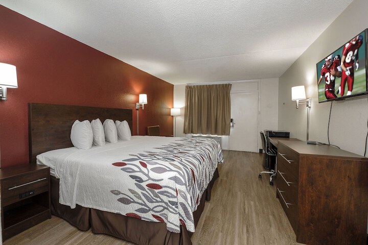 Superior King Bed (1 of 13)