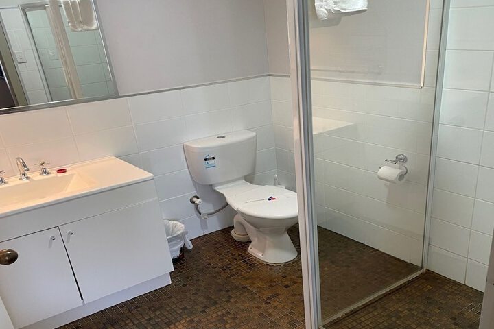 Room 9 of 22