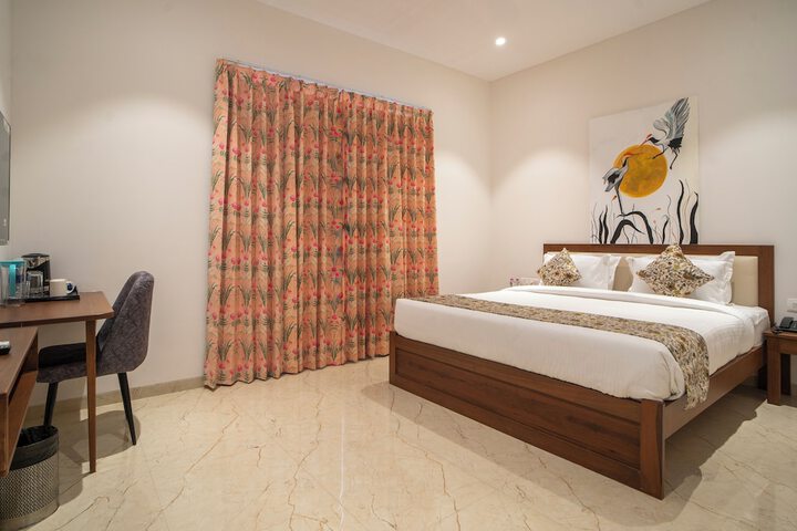 Room 30 of 92