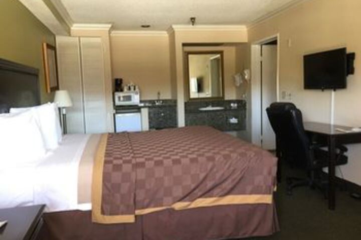 Room 34 of 87