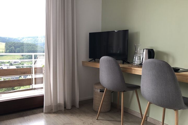 Room 28 of 30