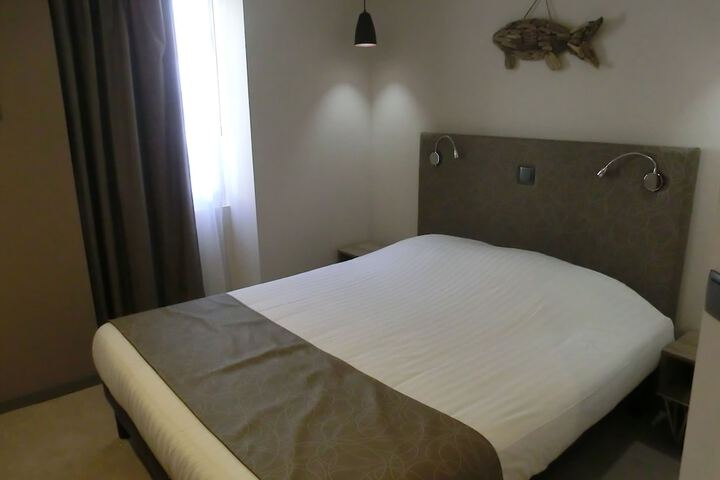 Room 13 of 62