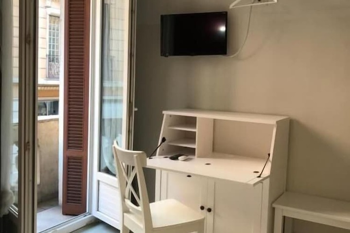 Room 8 of 53