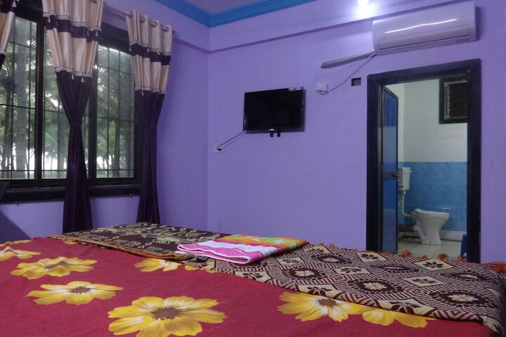 Room 5 of 11