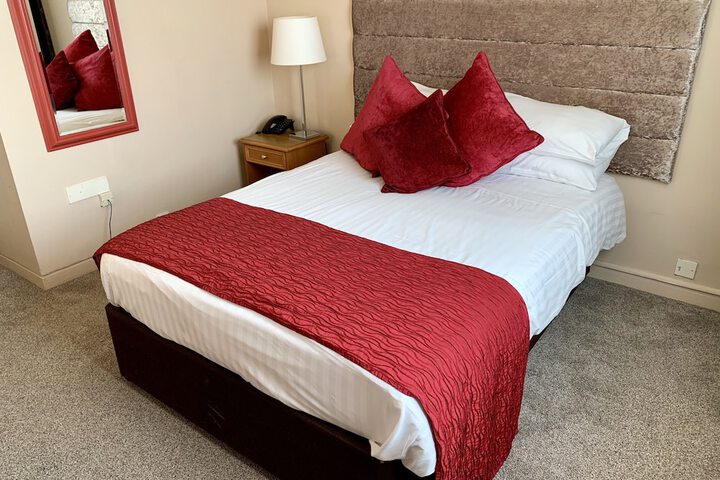 Room 15 of 105