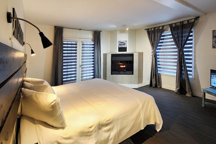 Room 11 of 51
