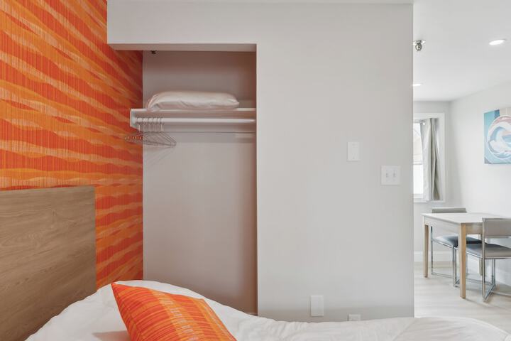Room 5 of 44