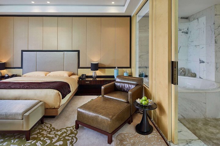 Room 26 of 65