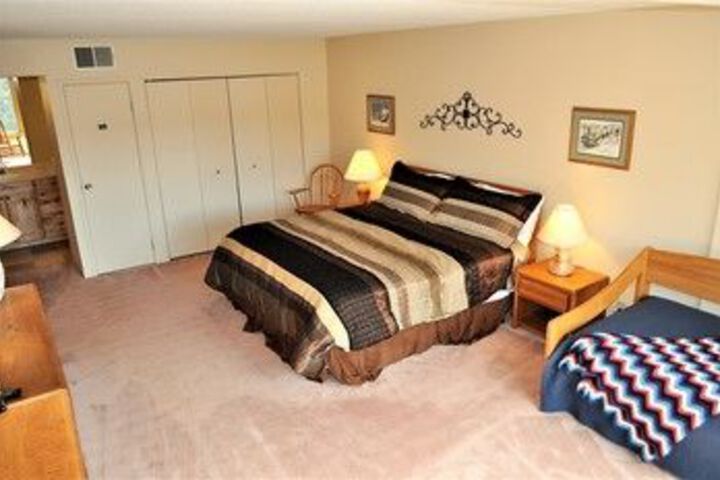 Room 51 of 138