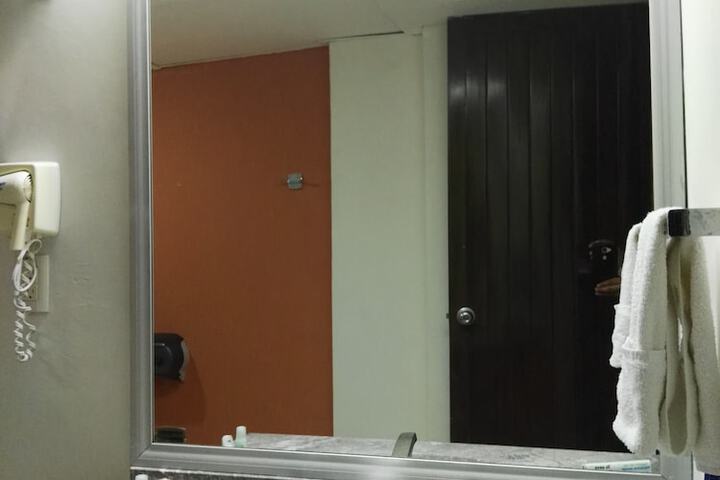 Room 34 of 57