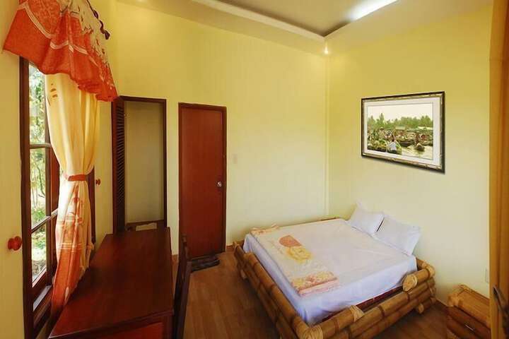 Room 7 of 29