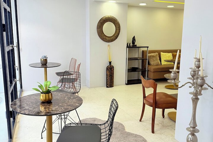 Entrance & Lobby