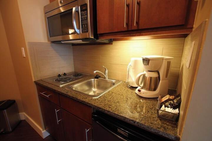 Private kitchenette