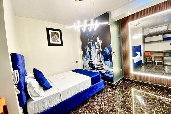 Room 12 of 34